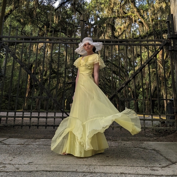 VINTAGE 1970's LONG Yellow Midi Dress - Picture 6 of 12